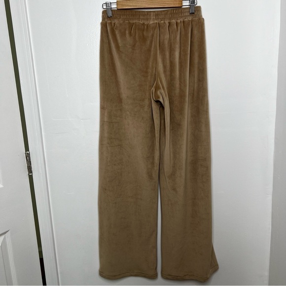 SKIMS Sienna White Leg Velour Track Pants - Picture 5 of 6